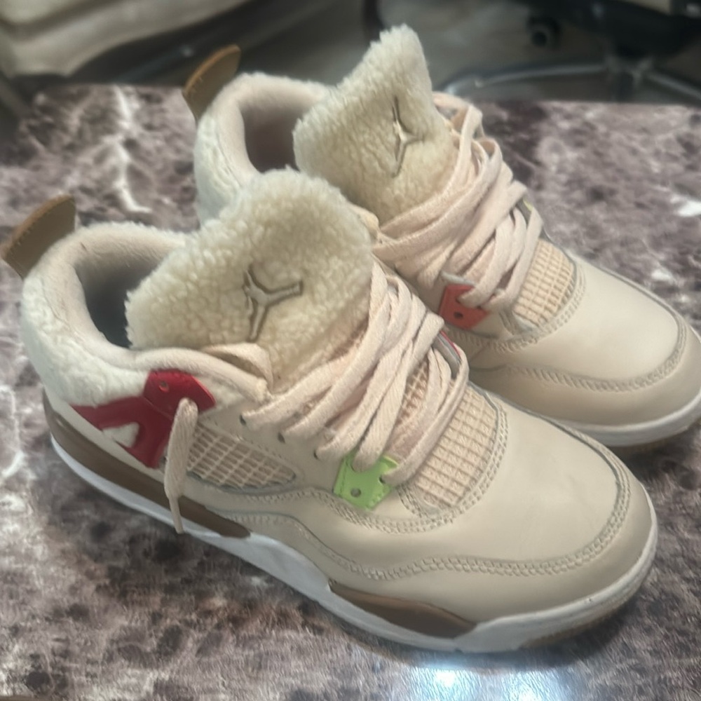 Cream Jordan